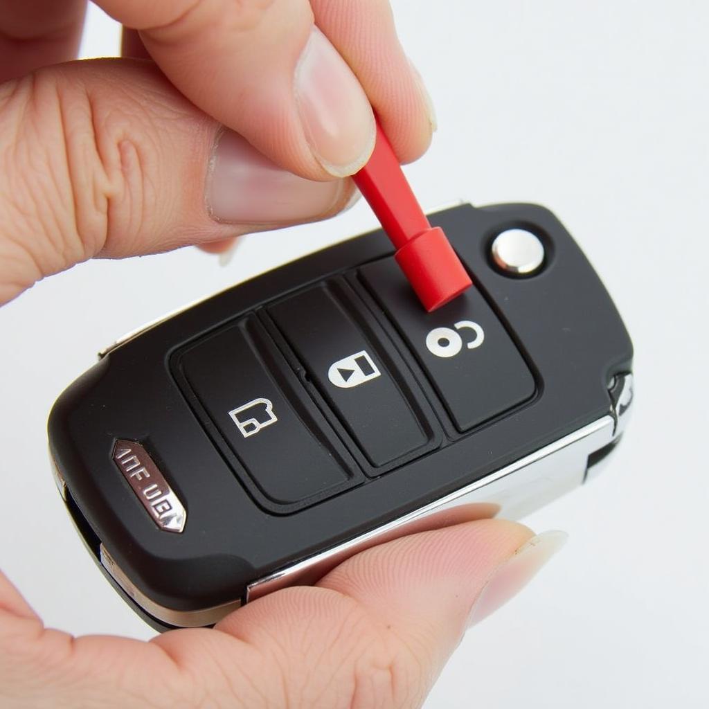 Opening a Hyundai Santa Fe Key Fob with a Pry Tool