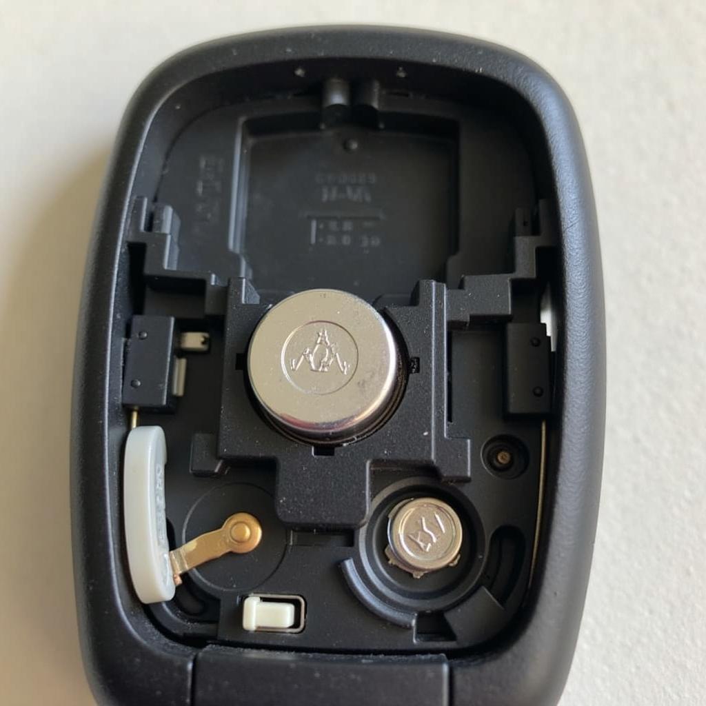 2007 Mercedes S550 Key Fob Battery Location