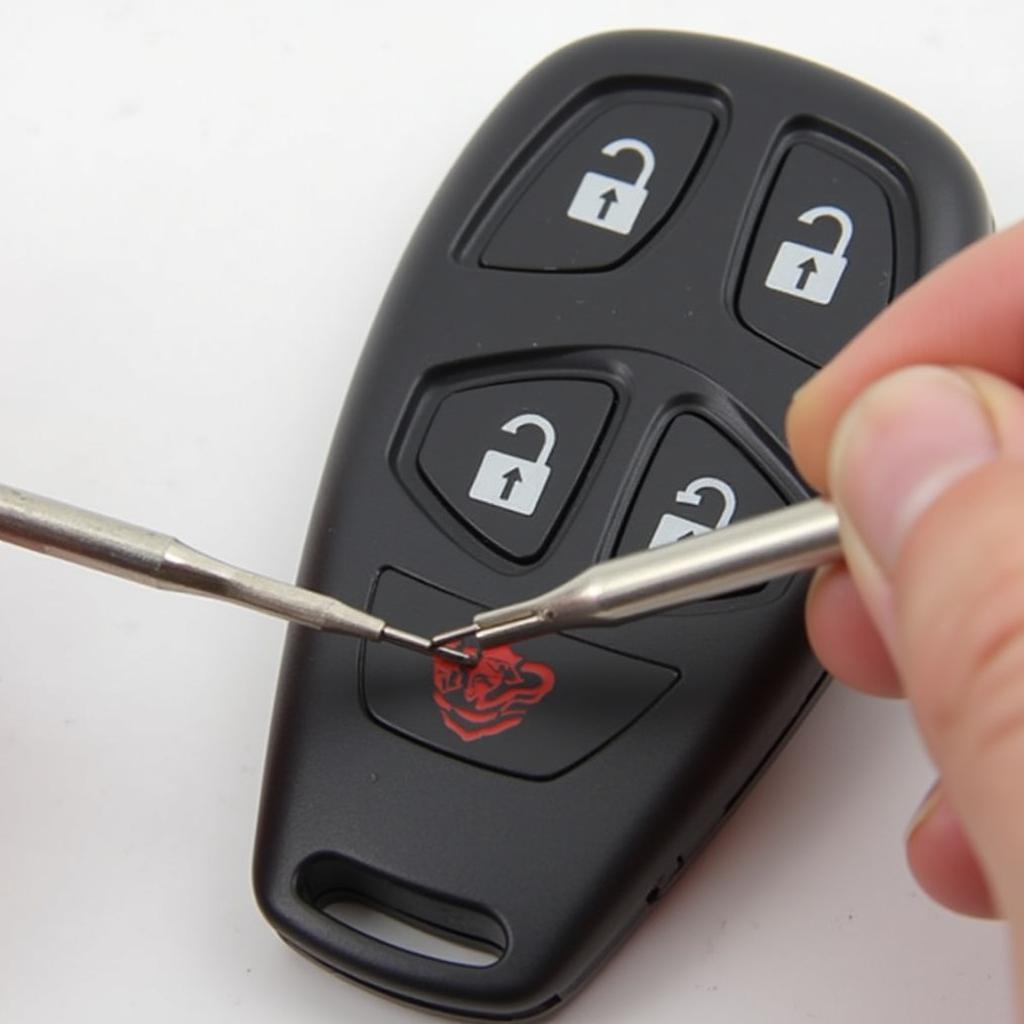 Opening the 2012 Jeep Cherokee Key Fob