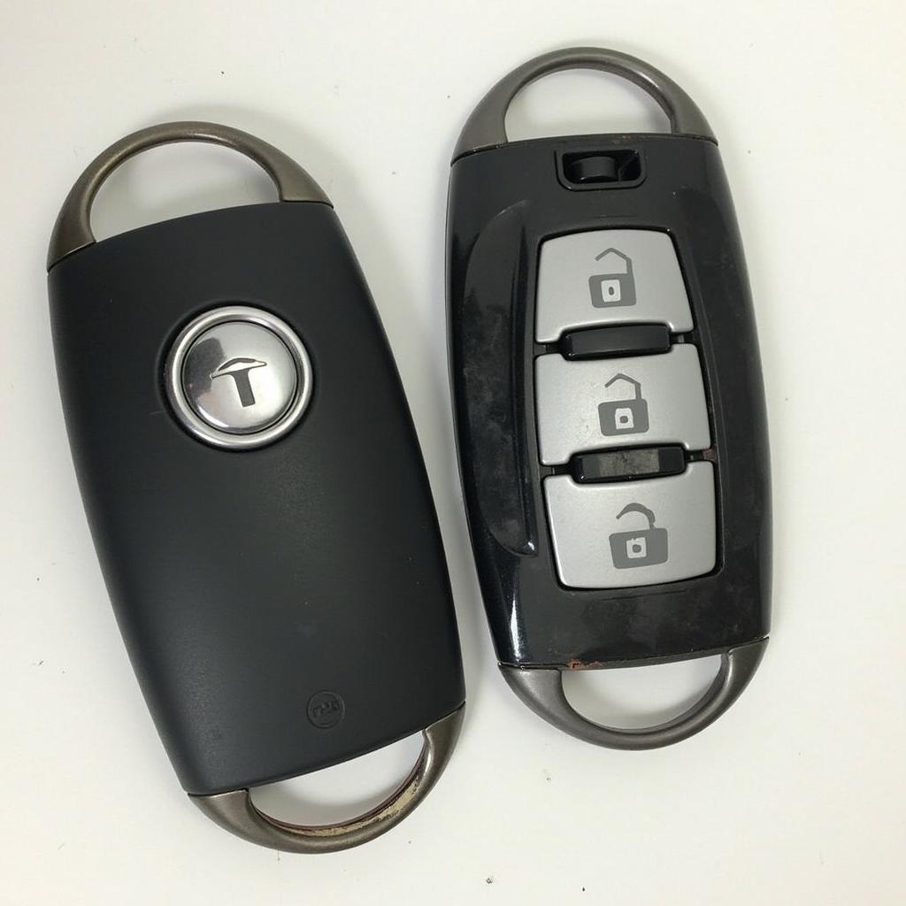 Closed Chrysler Pacifica Key Fob