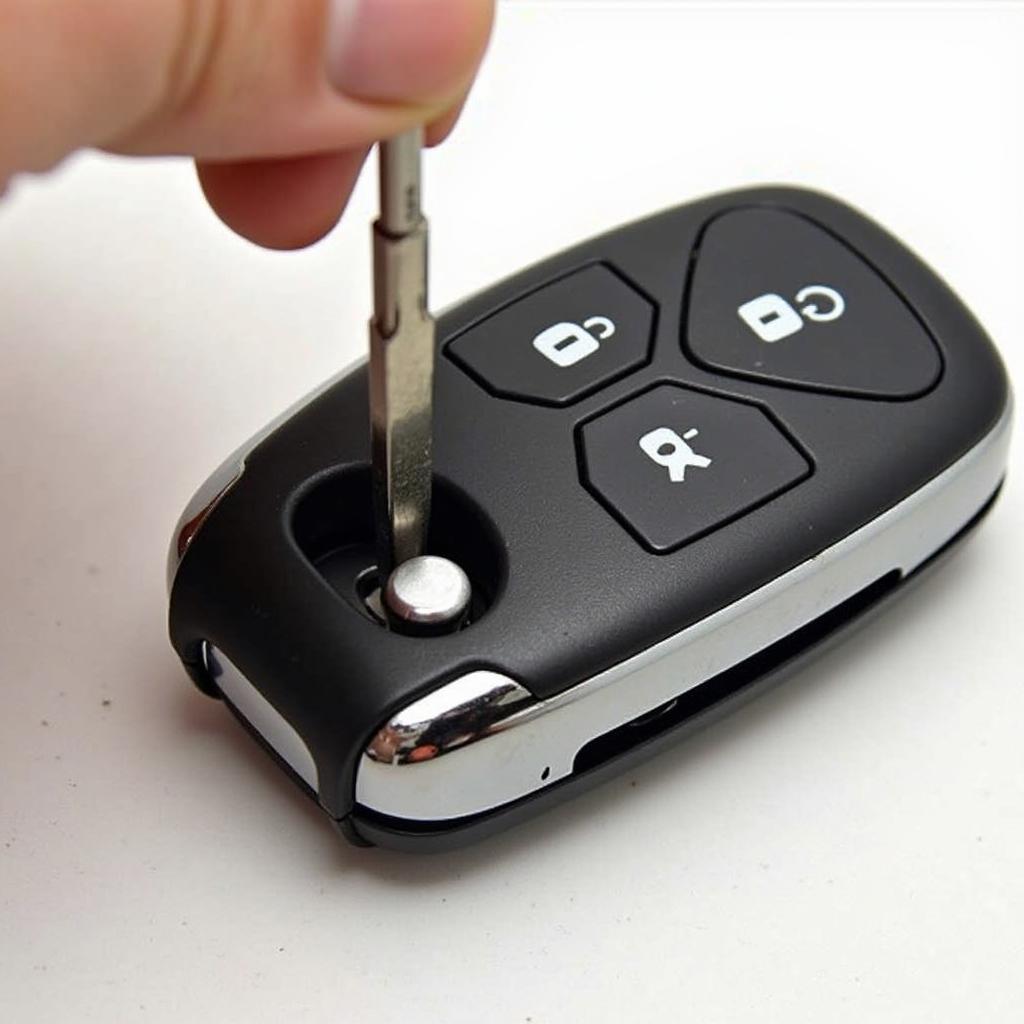 Opening the Ford Fusion Key Fob Compartment