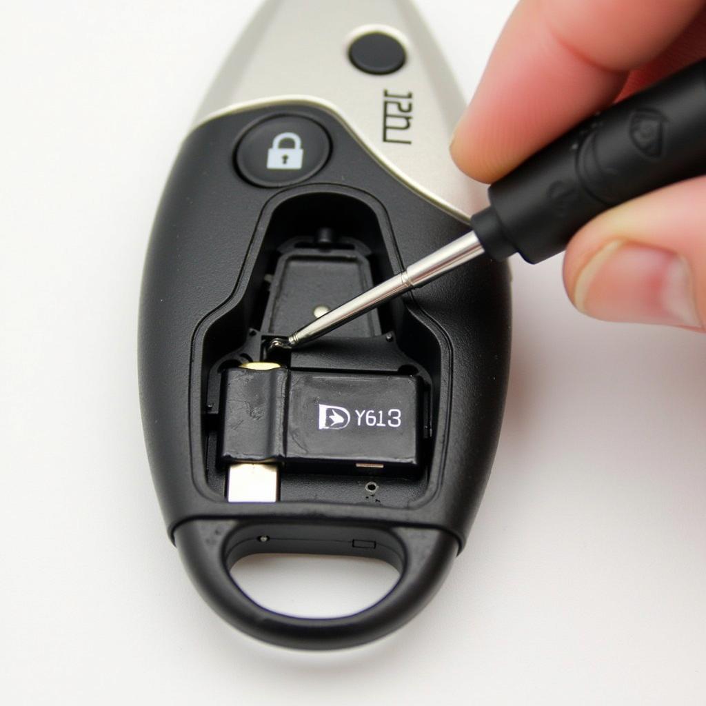 Inside the Hyundai Elantra Key Fob