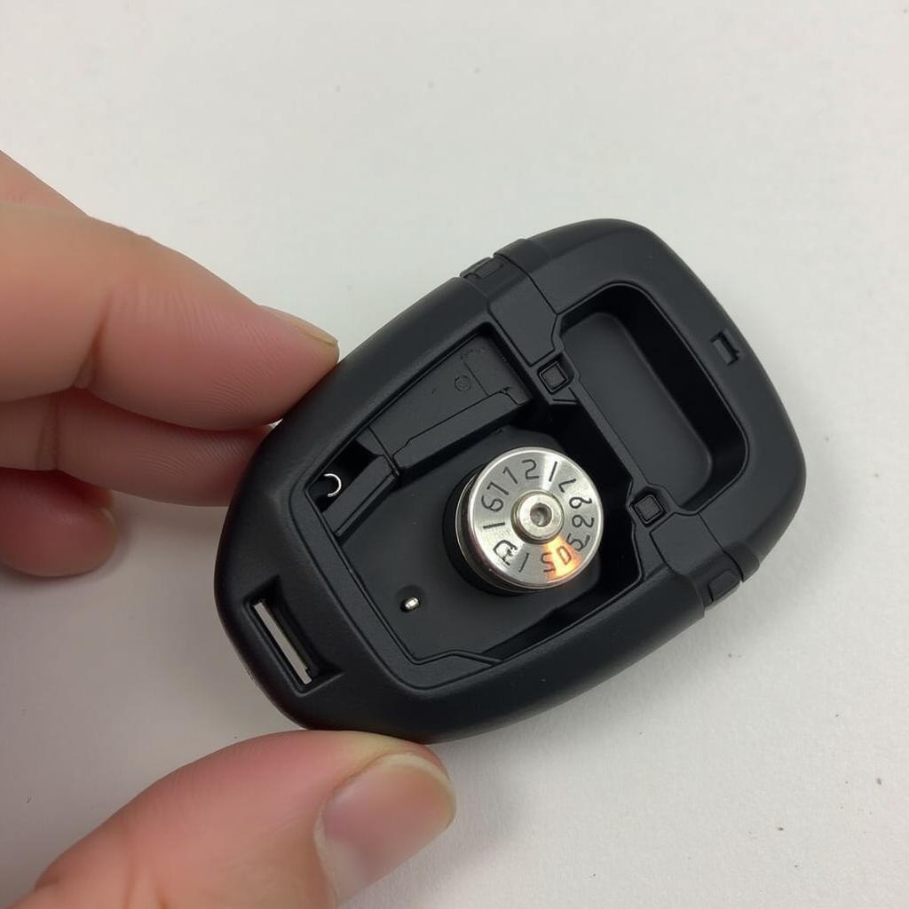 New CR2032 Battery Installed in Ford Ecosport Key Fob