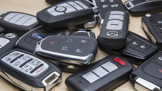 Key Fob Battery Replacement - Dubai Locksmith